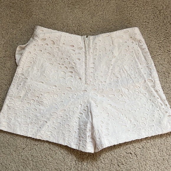 Lilly Pulitzer Faye Skort - Picture 2 of 2